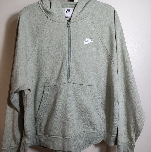 Nike Tops - Nike Club Essentials Fleece Hoodie  Size Large  Green Activewear